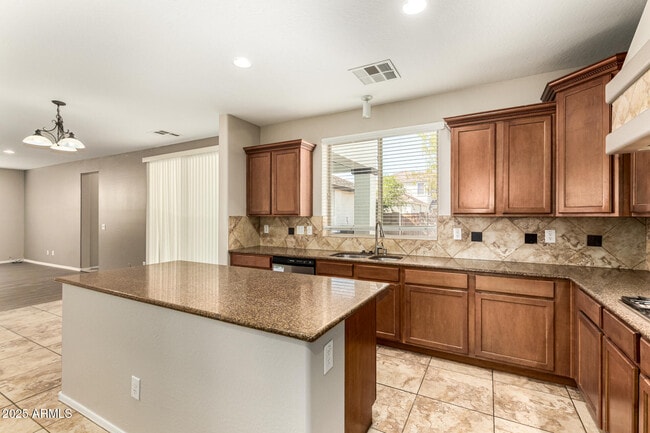 Building Photo - 1692 S Parkcrest Ct