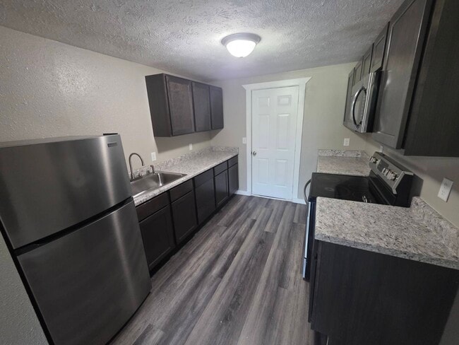 Building Photo - 1170 Leota Dr