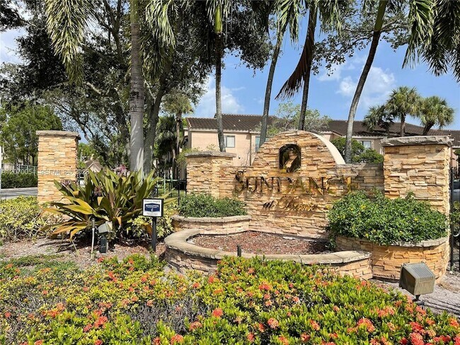 Building Photo - 2826 S University Dr
