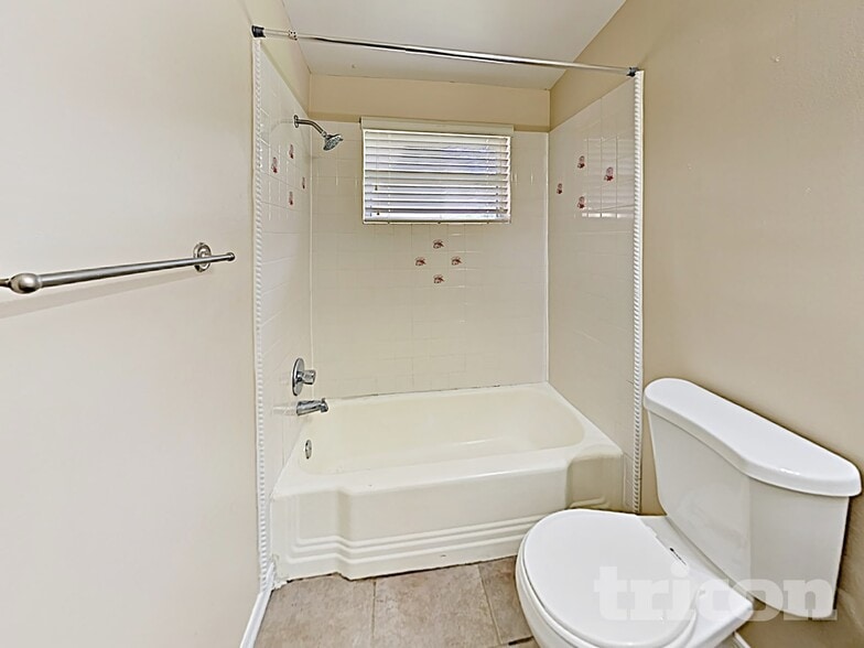 Building Photo - 3463 Arbutus Ln