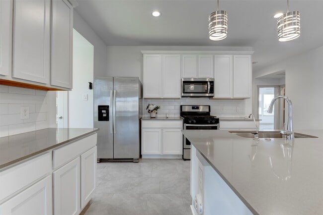 Building Photo - 29751 Cayenne Cir