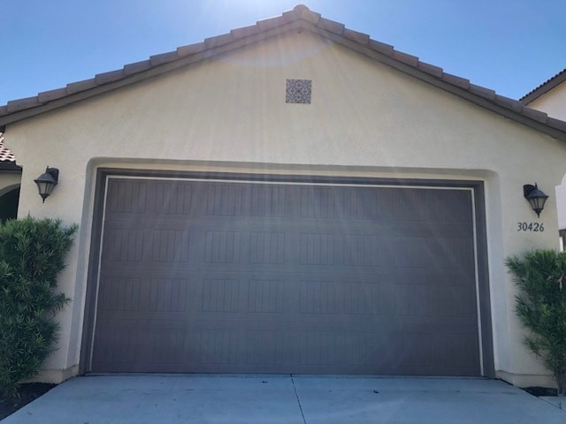 Tandem 3-car garage - 30426 Cowboy Ln
