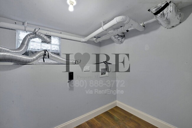 Building Photo - 1555 Myrtle Ave