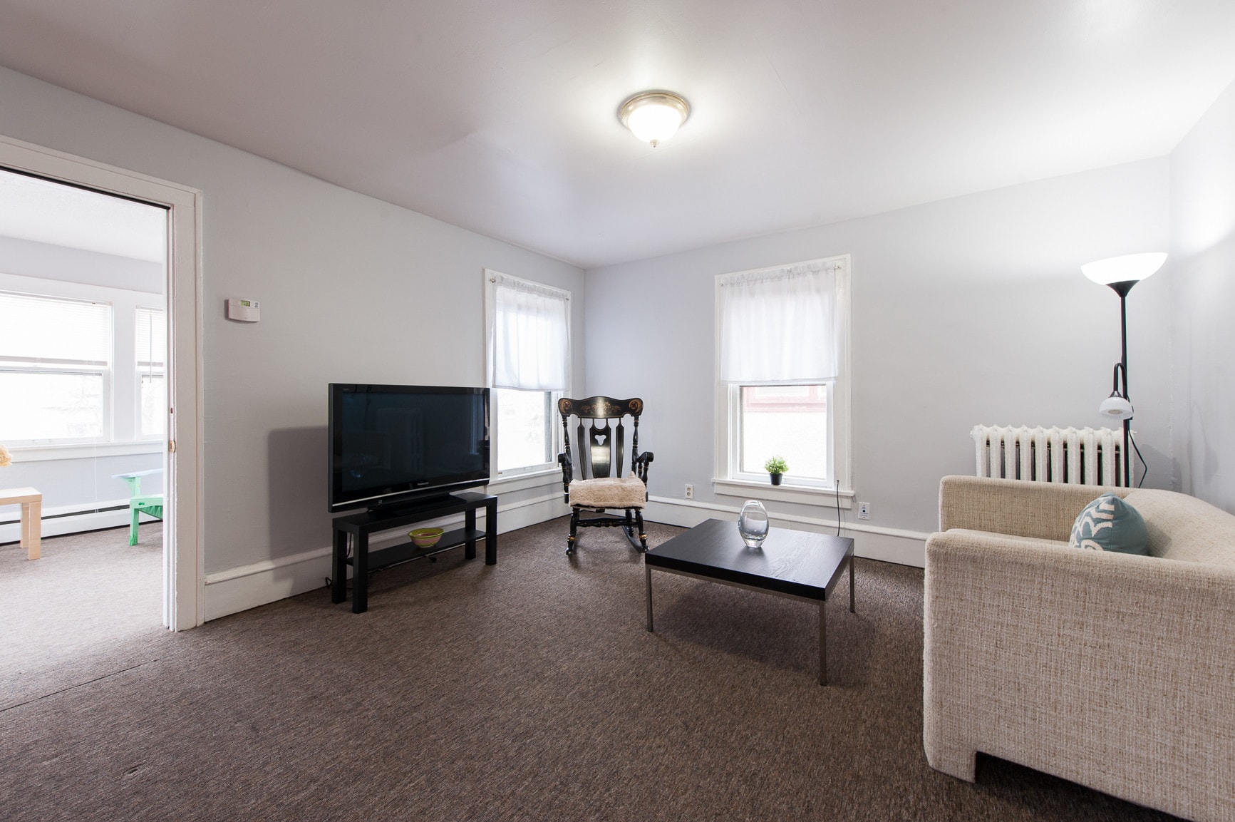 Living room for relaxing - 1107 W 24th St
