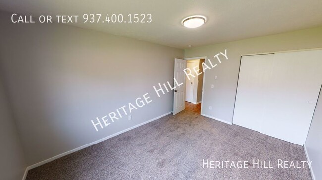 Building Photo - Renovated 2 Bedroom, 1 Bath Ranch Apartmen...