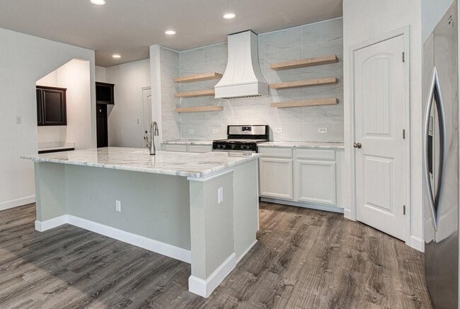Building Photo - 159 Buckthorn Dr