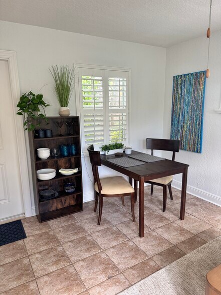 Building Photo - 426 34th St