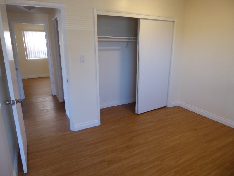 Building Photo - 214 Melrose Dr