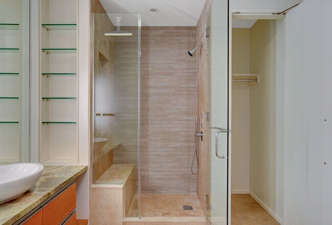 Building Photo - Veer Towers 1009W- Partial Strip Views fro...