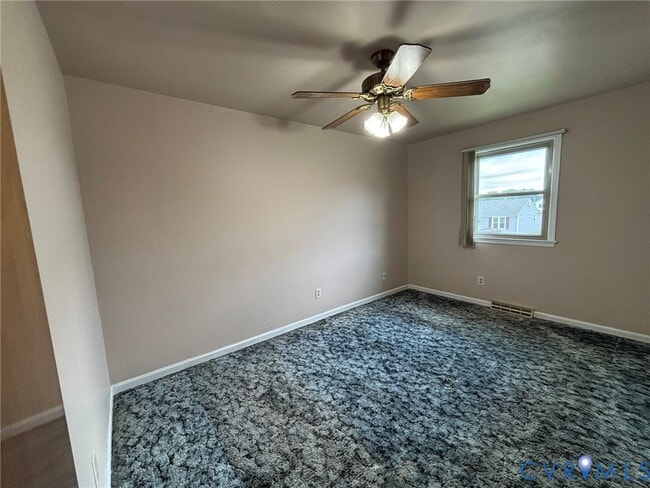 Building Photo - 3908 Yorktown Dr