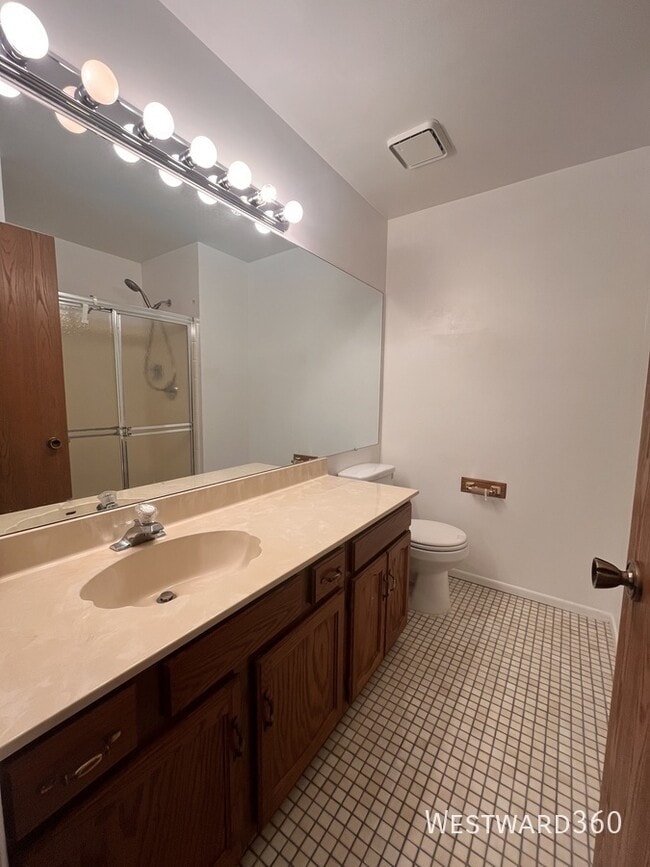 Building Photo - 1587 Stonehill Ct