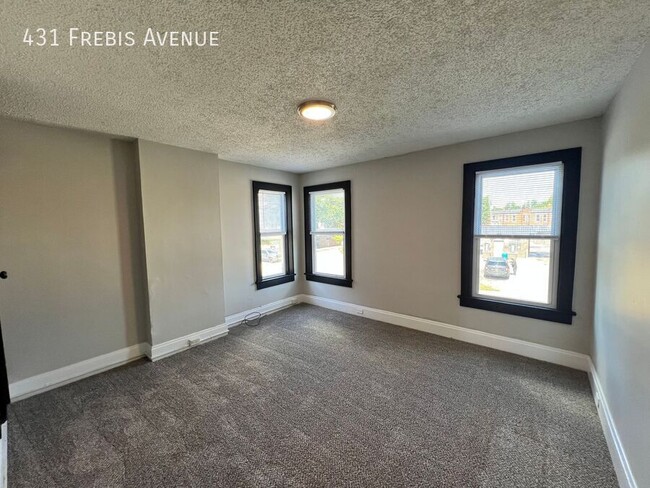 Building Photo - 431 Frebis Ave