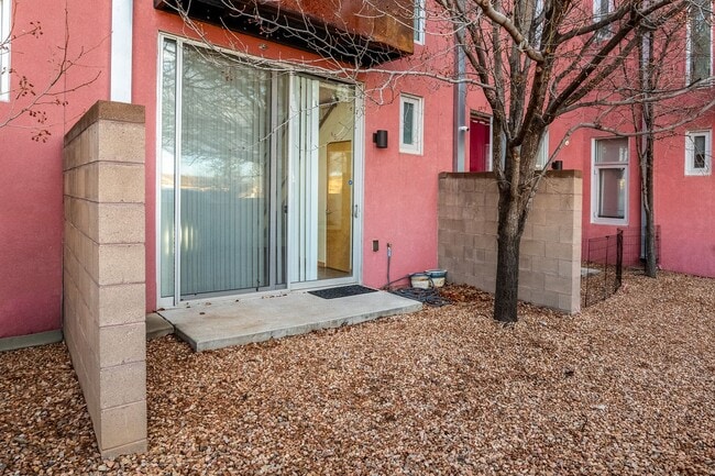 Building Photo - 1346 Pacheco St