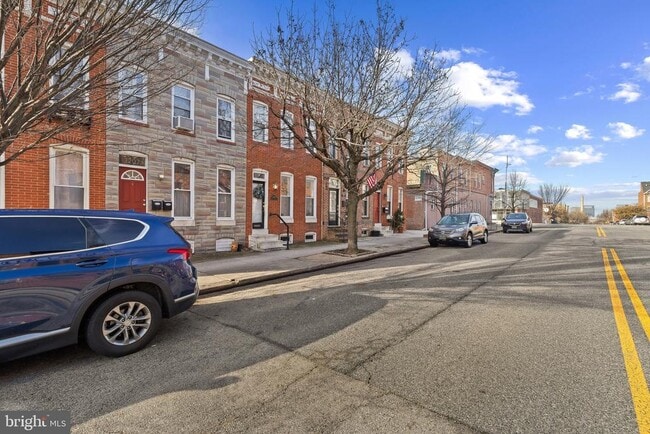 Building Photo - 3205 Hudson St