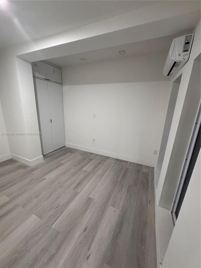 Building Photo - 2353 SW 11th Terrace