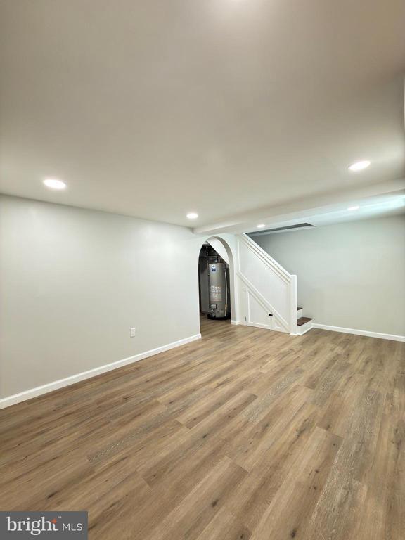 Building Photo - 268 S Bayberry Ln