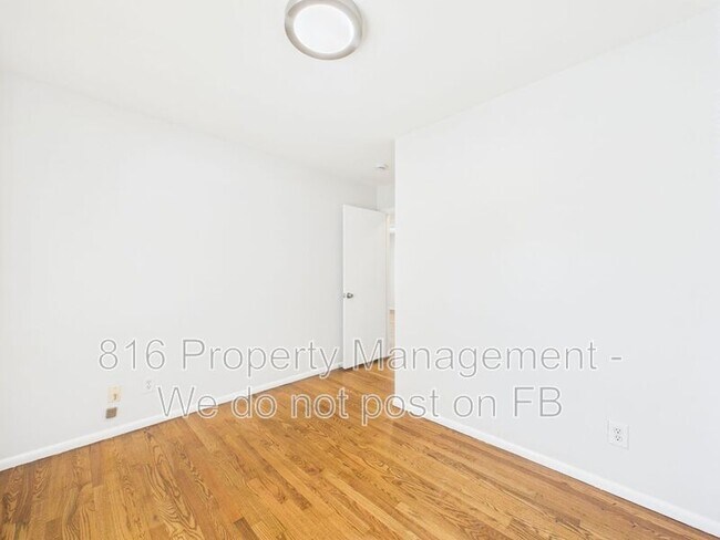 Building Photo - 7800 E 91 St