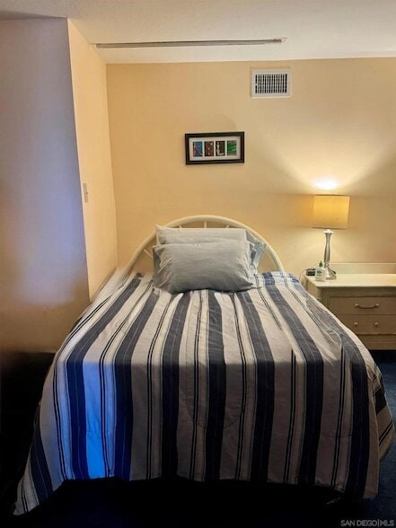 Building Photo - 1357 Olivet St