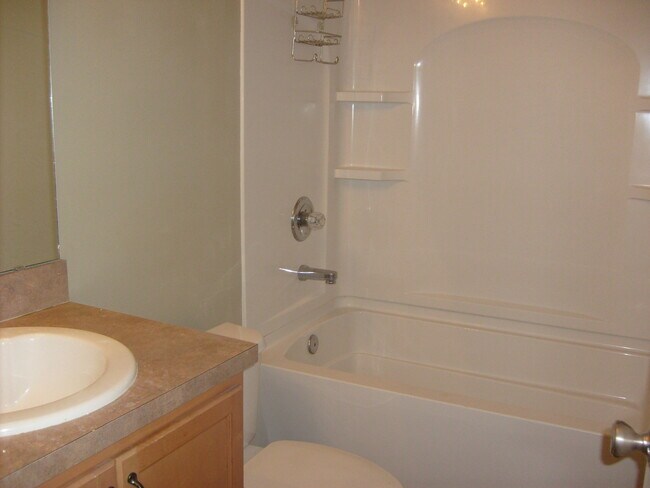 Building Photo - 8853 Shell Island Dr