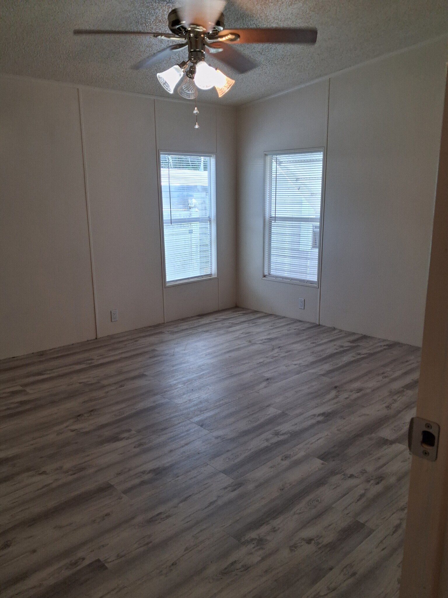 Master bedroom - 35303 SW 180th Ave