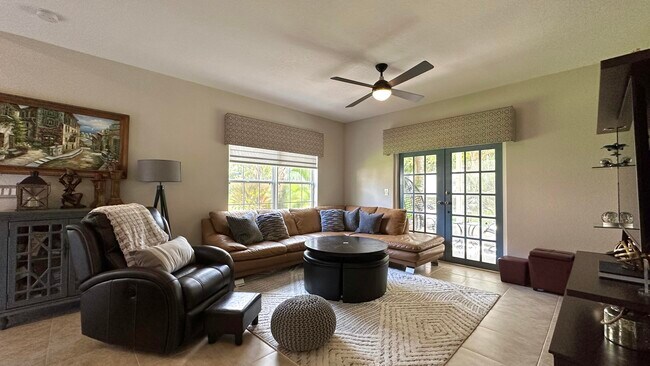 Building Photo - 4702 Cohune Palm Ct