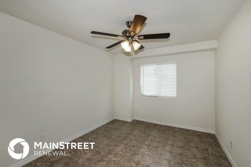 Building Photo - 5608 N 74th Dr