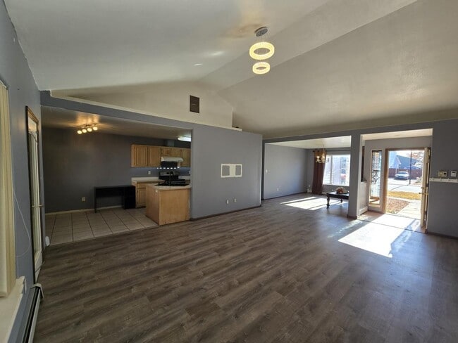 Building Photo - 3156 Arrowhead Dr