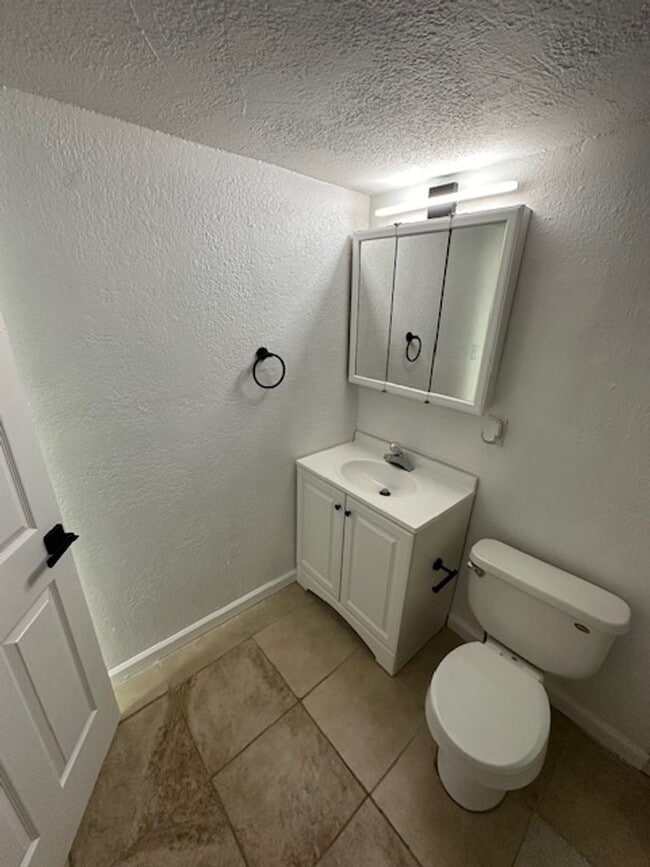 Building Photo - JP - Early