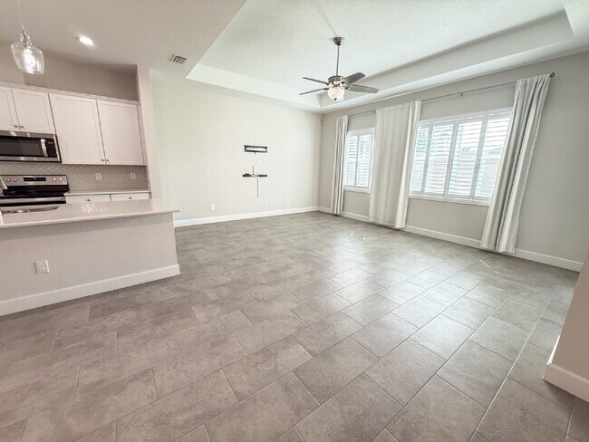 Building Photo - Elegant  2 bed, 2 bath Villa in BridgeWater Landing 55+ community – Maintenance-Free Living at It...