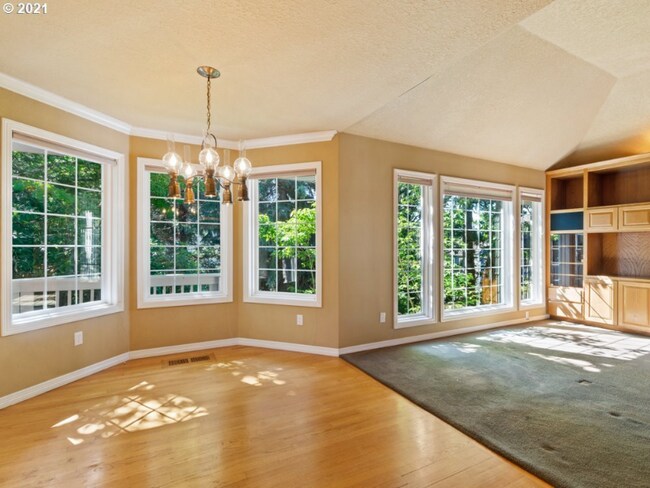 Building Photo - 2080 Wellington Dr