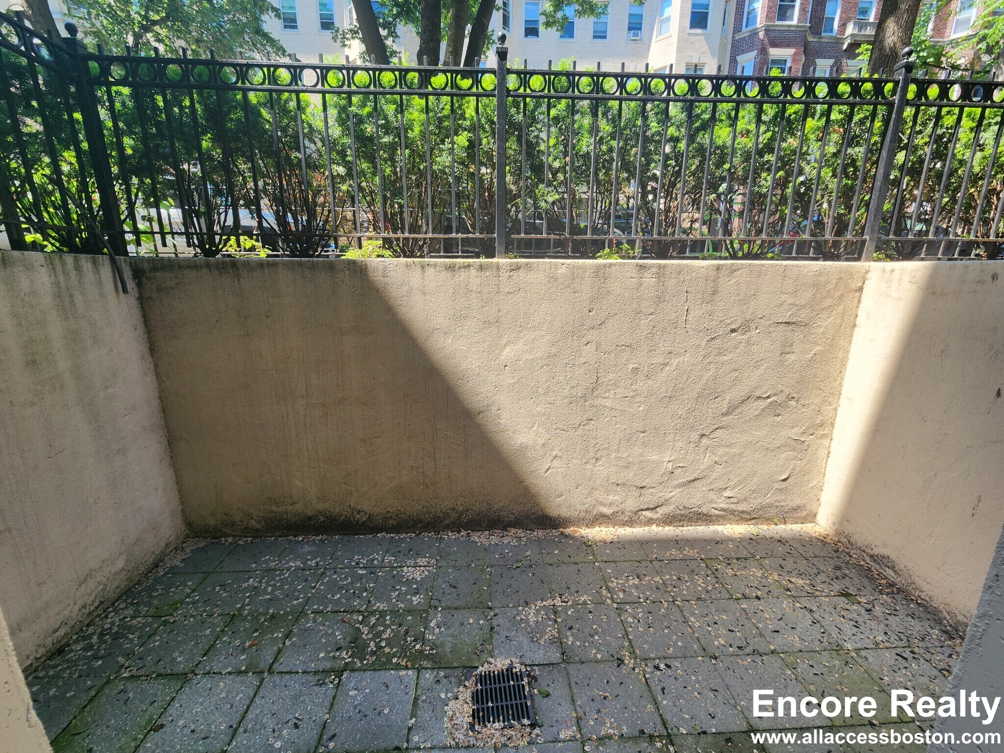 Building Photo - 24 Queensberry St