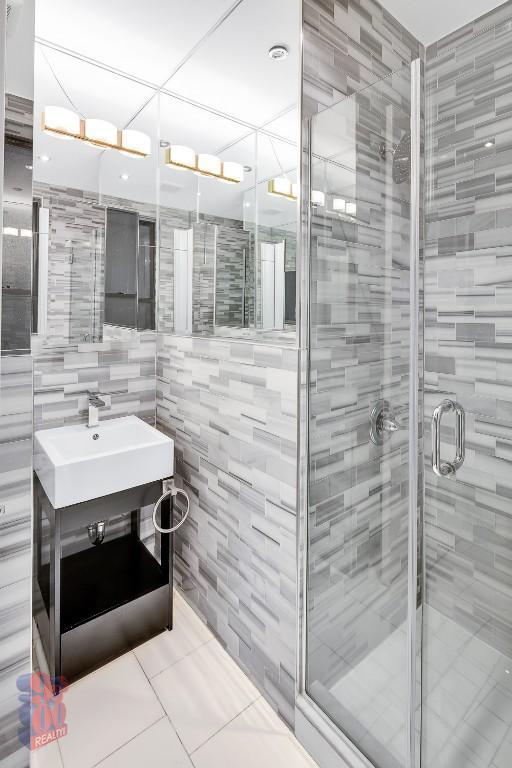 Building Photo - 3 W 103rd St