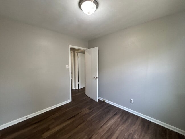 Building Photo - 4496 Range Line Rd