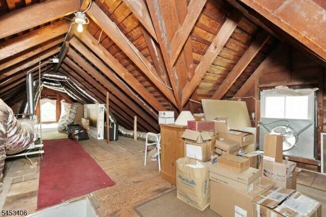Building Photo - 120 Liberty St