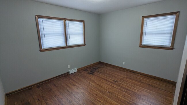 Building Photo - 3 bedroom, 2 bath home in Waterloo