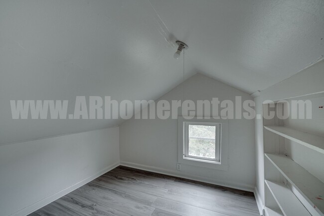 Building Photo - 2116 Cumberland St