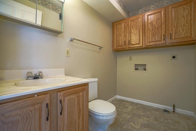 Building Photo - 1726-1728 W Blue Spruce Court