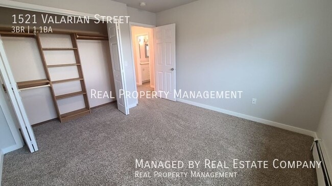 Building Photo - 1521 Valarian St