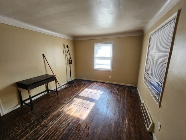 Building Photo - 17156 Fenton St