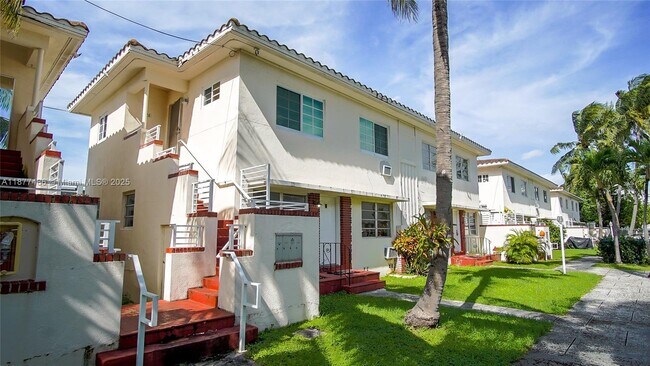 Building Photo - 1205 Marseille Dr