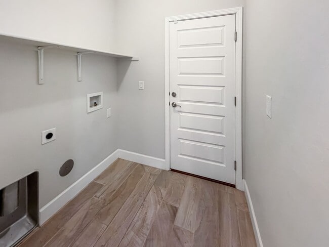 Building Photo - 4717 Homestretch Rd