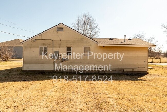 Building Photo - 3 BED/ 1 BATH IN UP AND COMING NEIGHBORHOOD