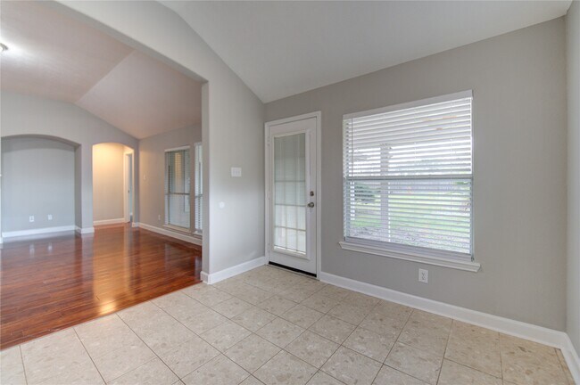 Building Photo - 14802 Newton Falls Ln