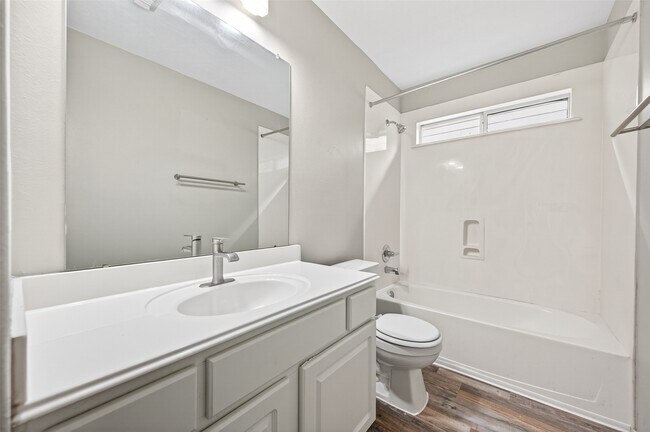Building Photo - 18499 Sunrise Pines Dr