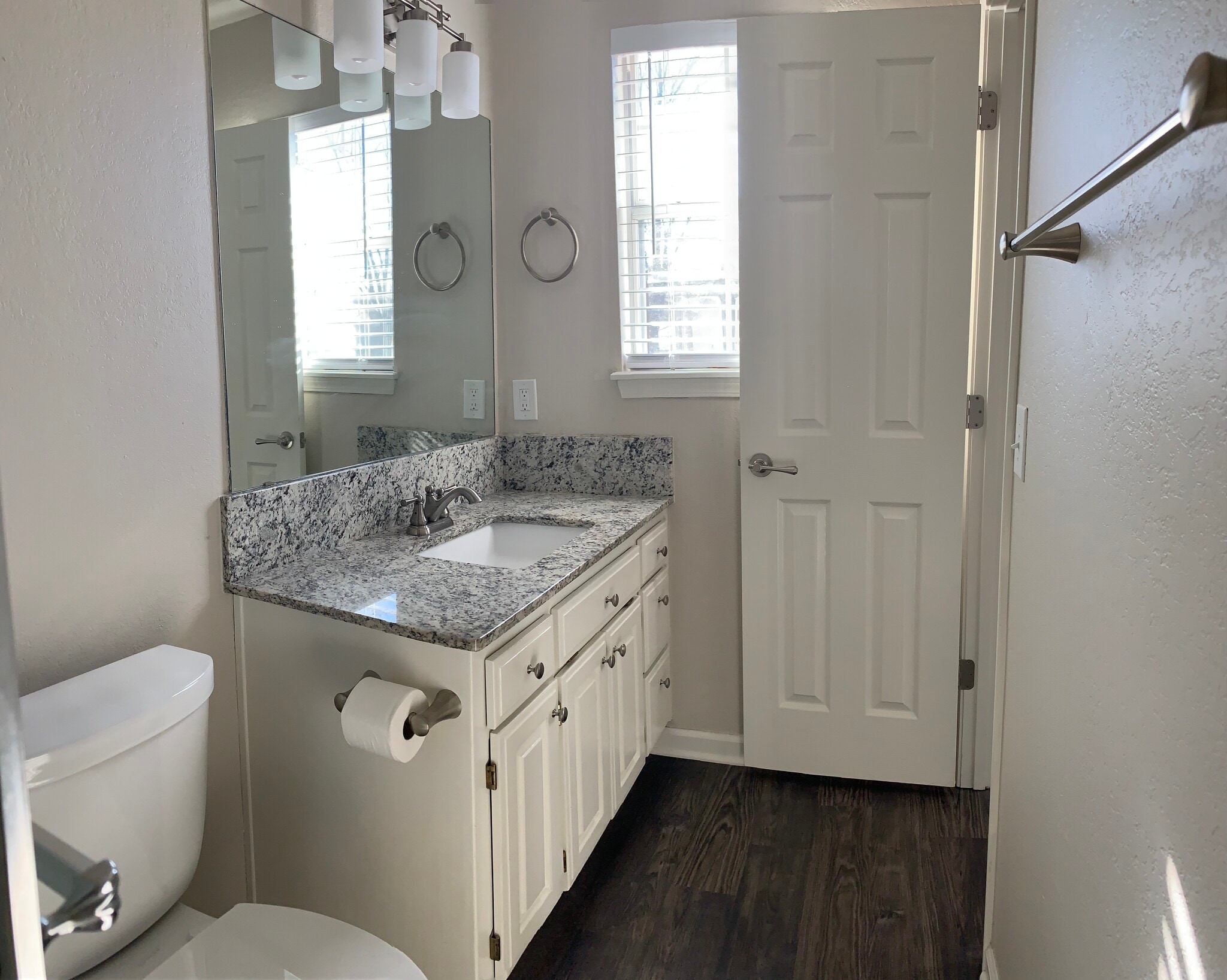 Building Photo - 1203 SE 22nd St