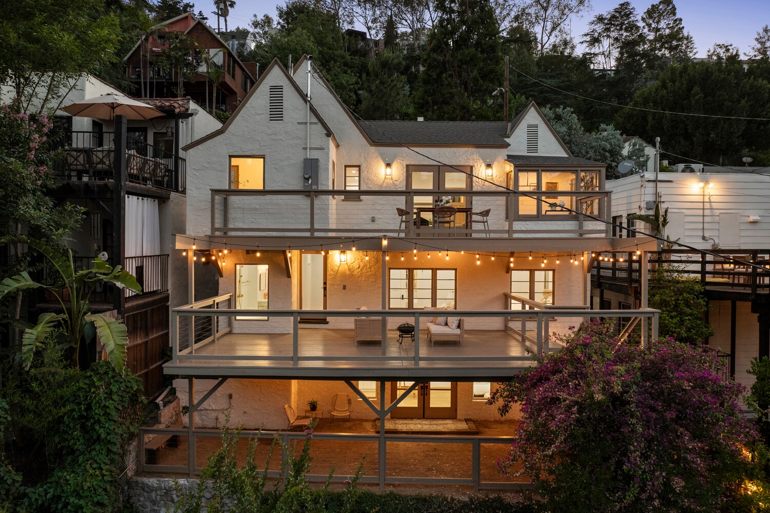 Building Photo - 2376 Lake View Ave