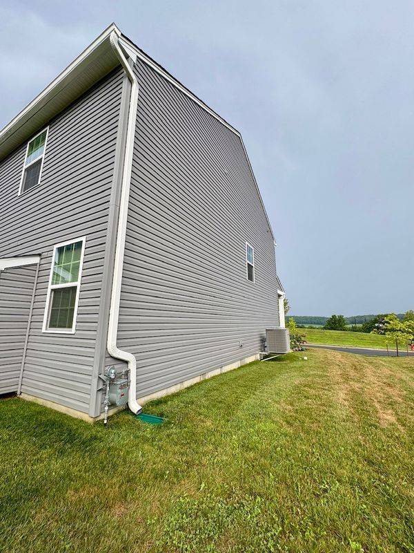 Building Photo - 203 Braeburn Dr