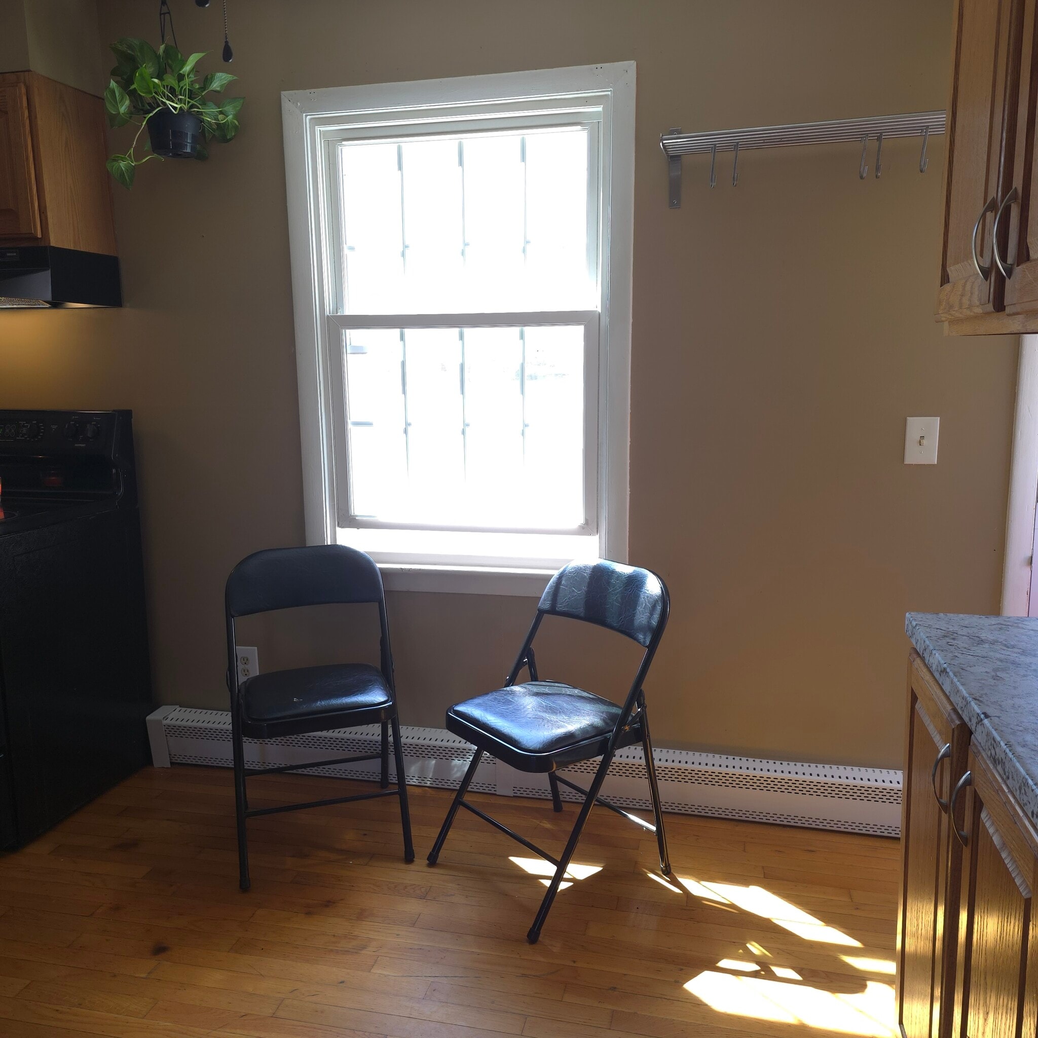 Building Photo - 5 Fairview Park Rd