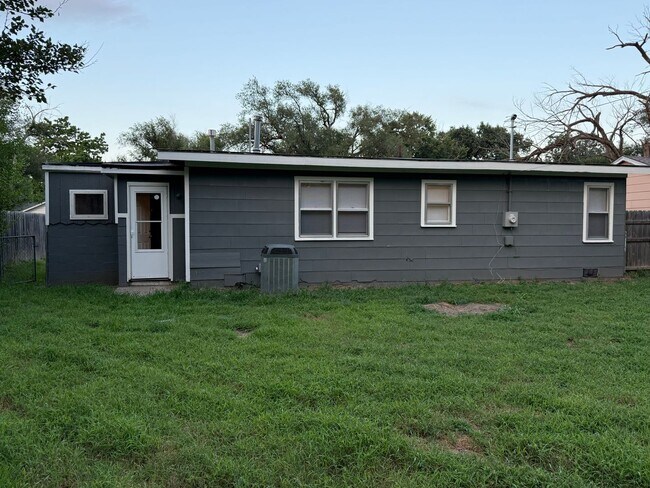 Building Photo - 4509 S Handley Ave
