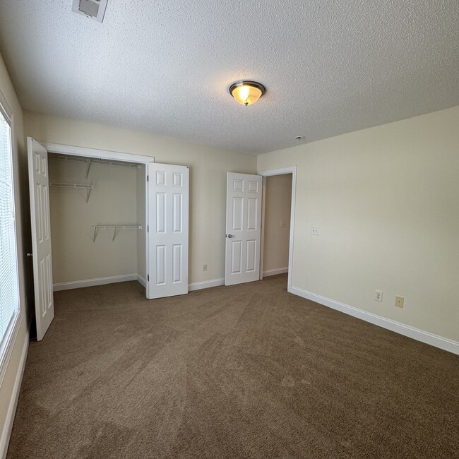 Building Photo - 4230 Dudleys Grant Dr